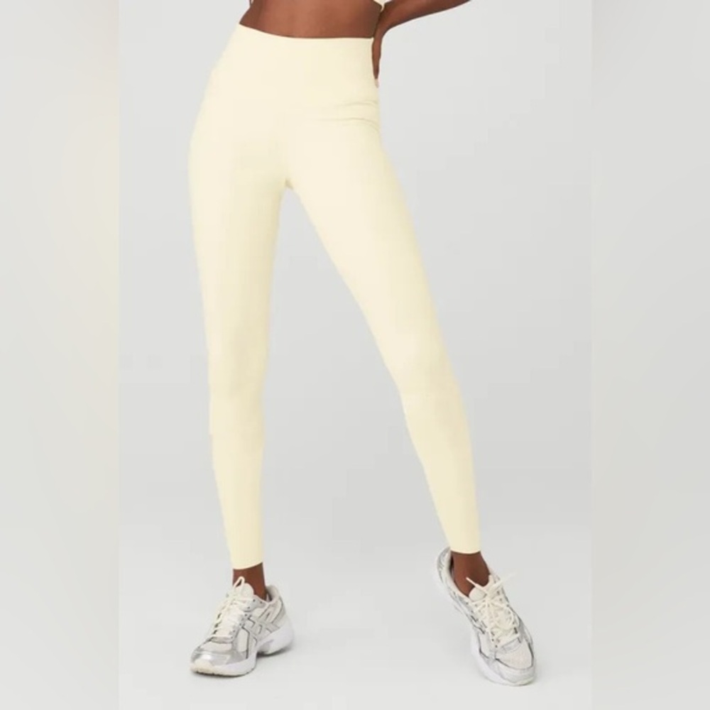 ALO Yoga 7/8 Airbrush Legging in French Vanilla
